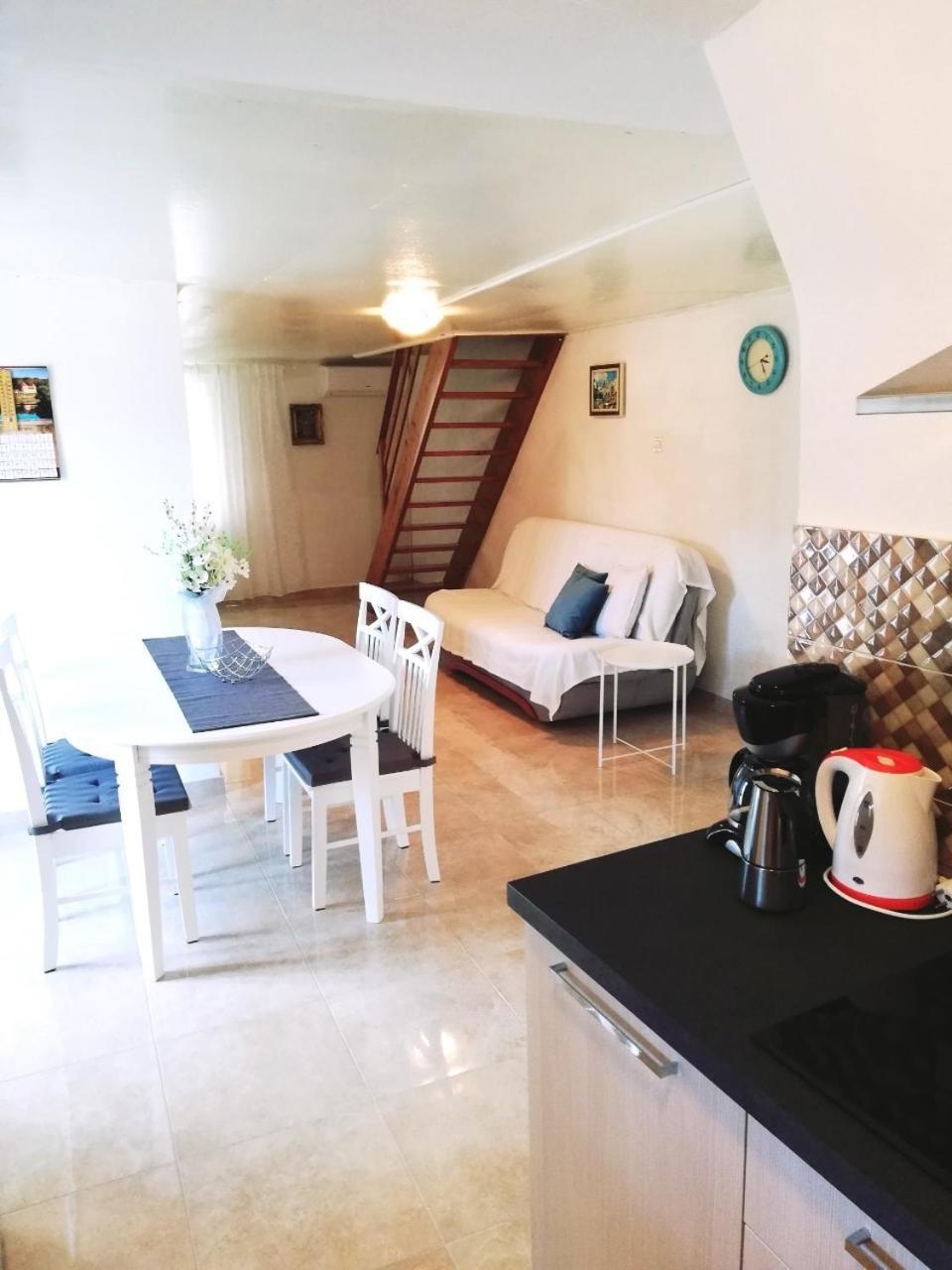 Apartment Surdic Valun Exterior photo